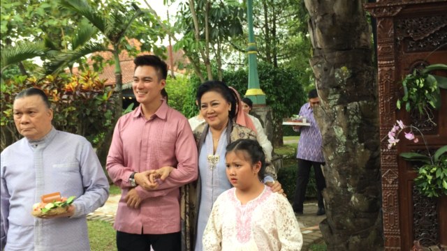 Baim Wong saat melamar Paula Verhoeven (Foto: Sarah Yulianti Purnama)