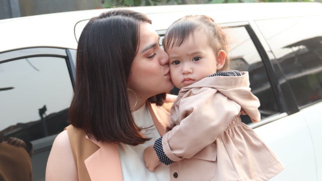 Alice Norin Mellow Gara-gara Anak Pertamanya Cemburu kepada sang Adik (871050)