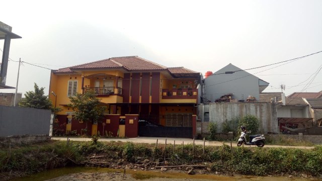 Rumah Kepala Lapas Sukamiskin, Wahid Husein di Kabupaten Bandung (Foto: Adhim Mugni Mubaroq/kumparan)