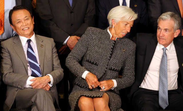 Menteri Keuangan Jepang Taro Aso, Direktur IMF Christine Lagerde, dan Ketua Federal Amerika Serikat Jerome Powell saat menghadiri pertemuan G20 di Argentina. (Foto: REUTERS/Marcos Brindicci)