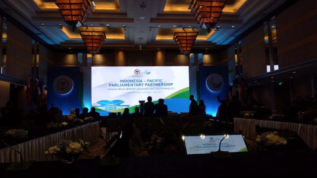 Suasana acara pembukaan sidang Indonesia - Pacific Parliamentary partnership. (Foto: Nadia Riso/kumparan)
