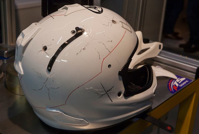 Titik benturan pada helm (Foto: dok. Motorcycle-USA)