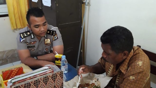 Raja Maneo, perantara suku Mausu Ane di Maluku Tengah (Foto: Dok. Polda Maluku)