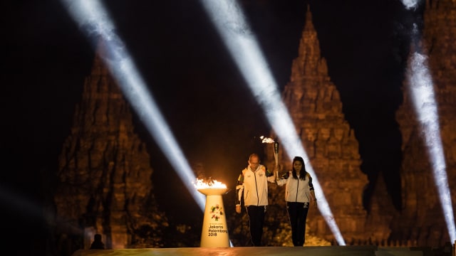 Api obor Asian Games 2018 di Candi Prambanan (Foto: Antara/Ismar Patrizki)