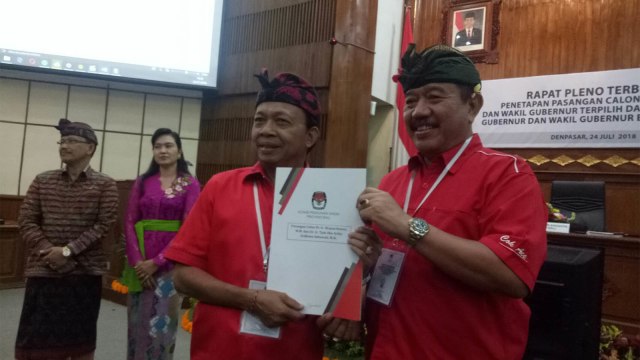 Rapat pleno penetapan pasangan calon Cagub dan Cawagub Bali terpilih oleh KPU Bali di Gedung Wiswasabha Utama, Kantor Gubernur Bali. (Foto: Cisilia Agustina Siahaan/kumparan)