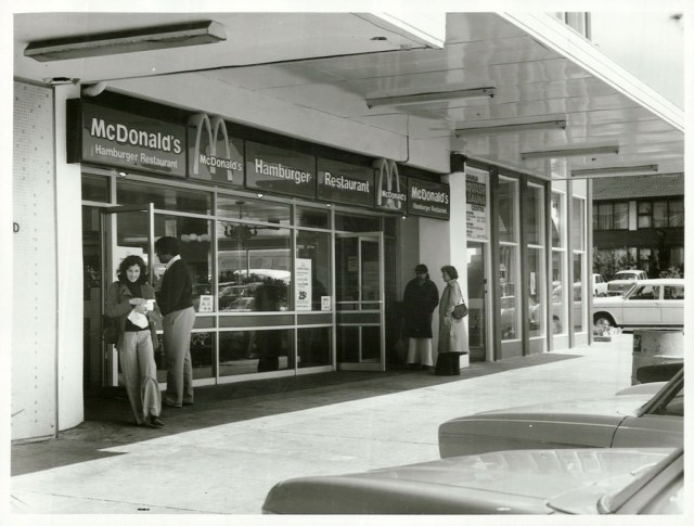 McDonald's pertama (Foto: Flickr/Archives New Zealand)