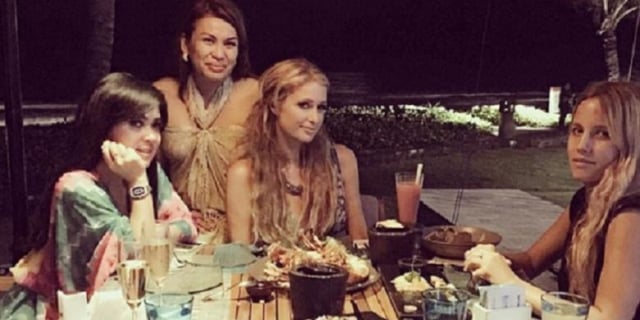 10 Seleb yang Pernah Berfoto dengan Artis Luar Negeri (3)