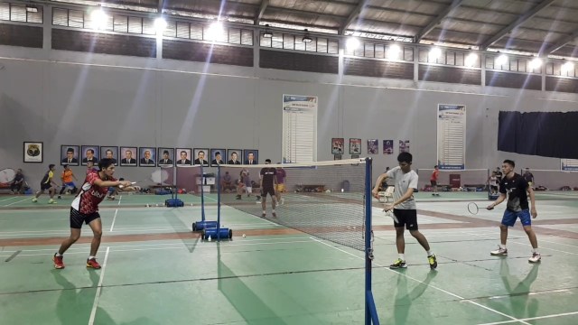 Latihan Bulu Tangkis, PBSI