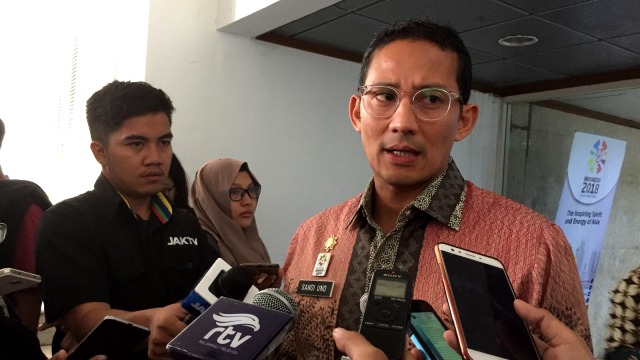 Wakil Gubernur DKI Jakarta, Sandiaga Uno menemui wartawan di Balai Kota. (Foto: Moh Fajri/kumparan)