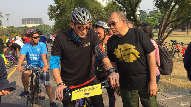 Sandi saat peluncuran bike sharing di Monas (Foto: Moh Fajri/kumparan)