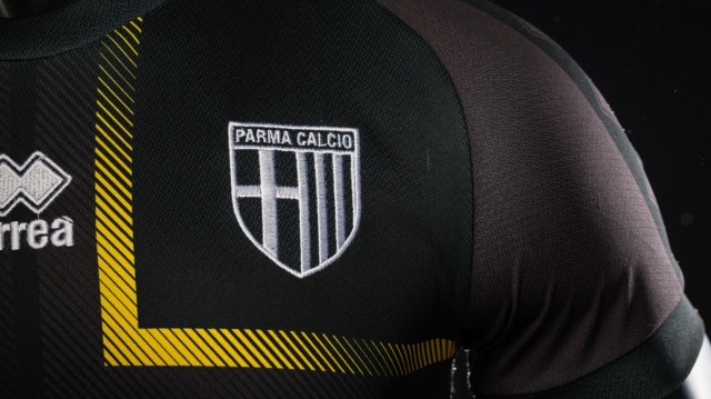 Jersey ketiga Parma untuk musim 2018/19. (Foto: Dok. Parma)