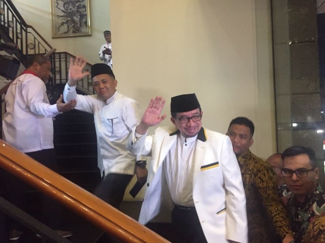 Ketua PKS Sohibul Iman dan Salim Segaf Al-Jufri di acara Ijtima Ulama GNPF. (Foto: Ricad Saka/kumparan)