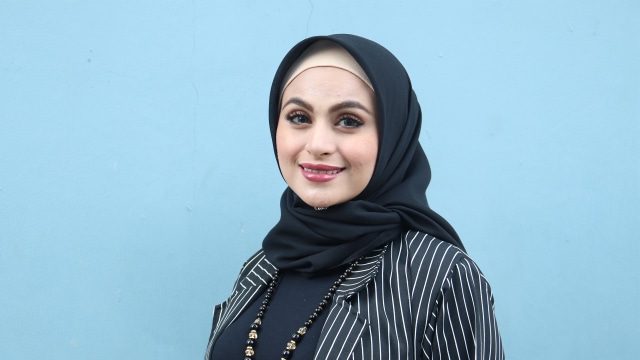 Asha Shara Ungkap Alasan Unggah Foto Tanpa Hijab