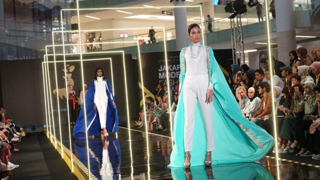 Jakarta Modest Fashion Week by Samar and Aseel - UAE (Foto: Helmi/kumparan)