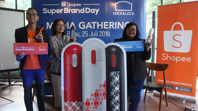 Peluncuran Tumbler Batik Danar Hadi di Media Gathering LOCK&LOCK Super Brand Day. (Foto: LOCK&LOCK)