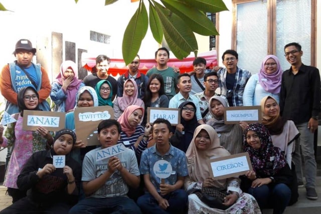 Pengguna Twitter Cirebon Adakan Silaturahmi Lewat #AnakTwitterHarapKumpul 