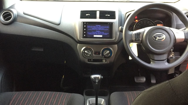 Interior Daihatsu Ayla tipe R 1.2 AT (Foto: Aditya Pratama Niagara/kumparanOTO)
