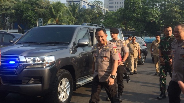 Kapolri Jenderal Tito Karnavian tiba di Mapolda Metro Jaya. (Foto: Mirsan/kumparan)