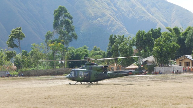 Helikopter pengangkut logistik untuk pendaki Gunung Rinjani. (Foto: Resya Firmansyah/kumparan)