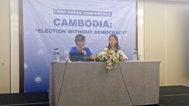 Konferensi Pers Pascapemilu Kamboja oleh Combodia National Rescue Party (CNRP) di Hotel Le Meridien, Jakarta (30/7). (Foto: Nabilla Fatiara/kumparan)