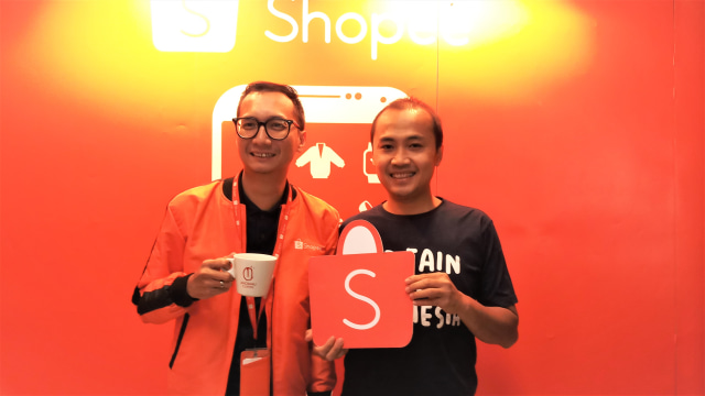 Rezki Yanuar (Country Brand Manager Shopee) dan Abdul Azis (Operational Manager Anomali Coffee) (Foto: Dok. Adisty Putri  Utami/kumparan)
