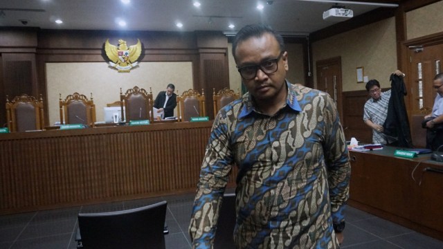 Irvanto dalam sidang dakwaan di Pengadilan Tipikor, Jakarta, Senin (30/7). (Foto: Fanny Kusumawardhani/kumparan)