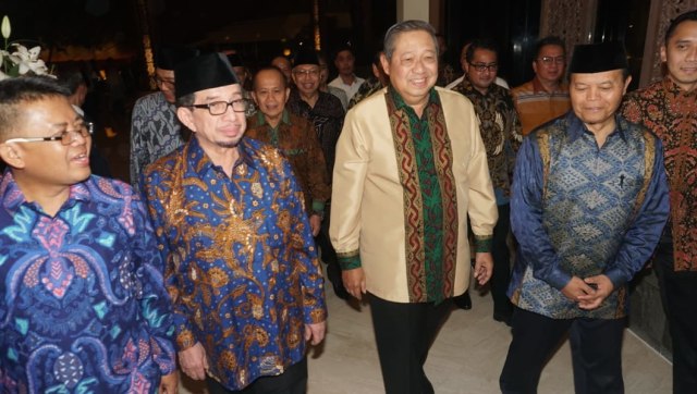 SBY saat disambut oleh PKS di Hotel Grand Melia, Jakarta, Senin (30/7). (Foto: Irfan Adi Saputra/kumparan)