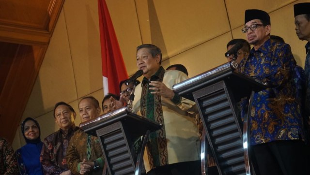 Pertemuan SBY dengan Salim Segaf Al-Jufri di Grand Melia, Jakarta, Senin (30/7). (Foto: Irfan Adi Saputra/kumparan)