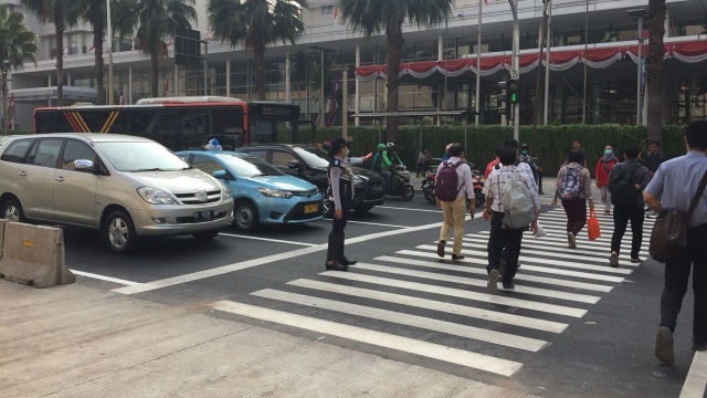 Lalin di Pelican Crossing HI Arah Blok M terpantau padat (31/7). (Foto: Yuana Fatwallah/kumparan)