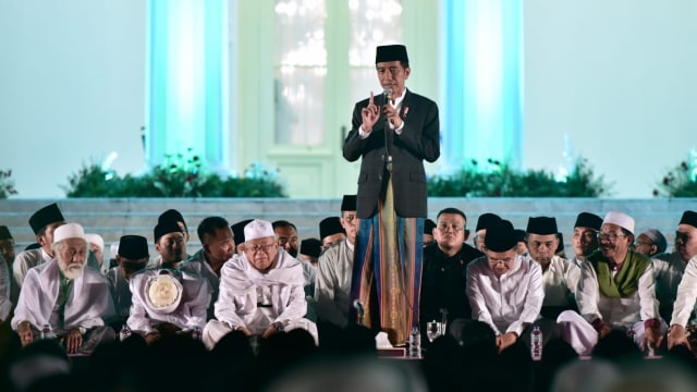 Jokowi saat Zikir Kebangsaan 2018 di halaman depan Istana Merdeka. (Foto: Dok. Biro Pers Setpres)