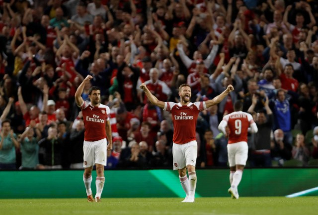 Selebrasi para pemain Arsenal di laga vs Chelsea. (Foto: Reuters/Paul Childs)
