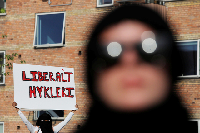Protes Warga Denmark Menentang Pelarangan Cadar Foto: REUTERS/Andrew Kelly