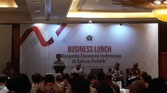 Jusuf Kalla dan Darmin Nasution di Business Lunch. (Foto: Nicha Muslimawati/kumparan)