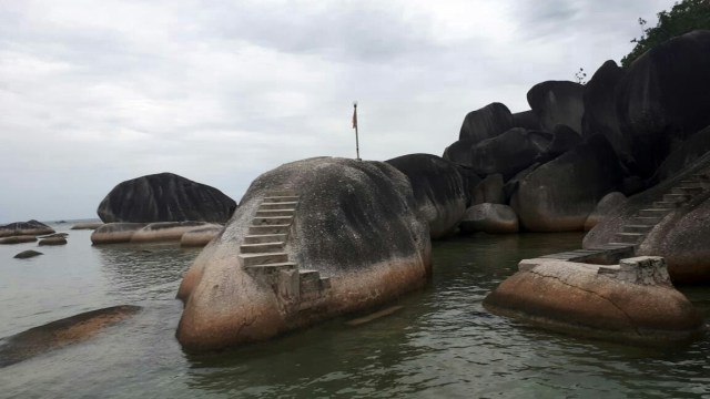 Tangga di batuan Alif Stone Park. (Foto: Andari Novianti/kumparan)