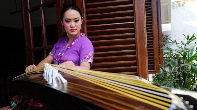 Akulturasi Cina-Sunda Lewat Permainan Kecapi Sisca Guzheng (2)
