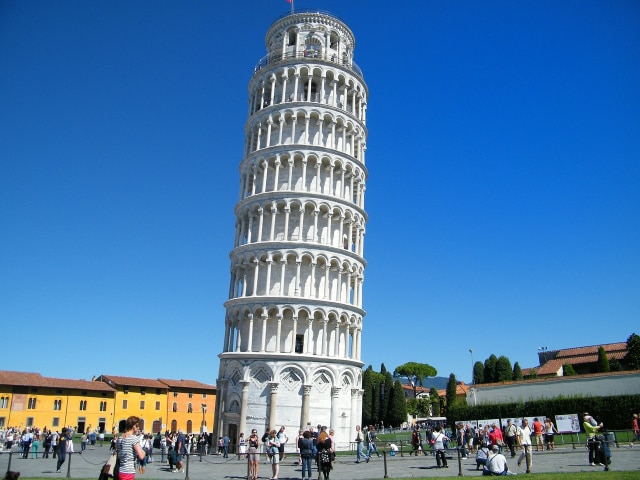 Alasan Menara Pisa Miring Kumparan Com