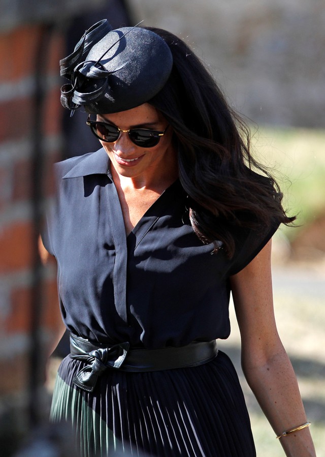 Meghan Markle saat hadiri pernikahan sahabat Pangeran Harry (Foto: REUTERS/Peter Nicholls)