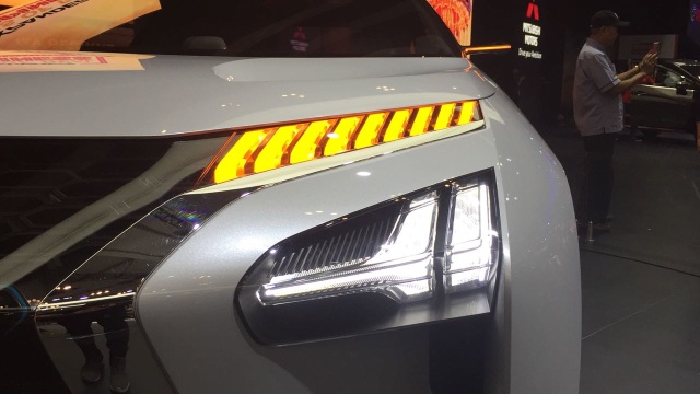 Lampu depan Mitsubishi e-Evolution Concept (Foto: Aditya Pratama Niagara/kumparanOTO)