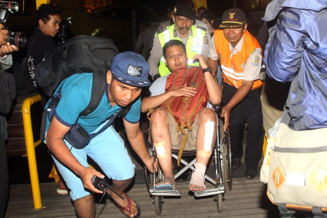 Evakuasi wisatawan dari Gili yang tiba di Pelabuhan Benoa, Bali (Foto: Kanal Bali)