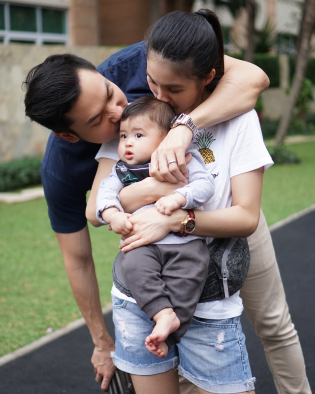 540 Gambar Romantis Keluarga Kecil HD Terbaik