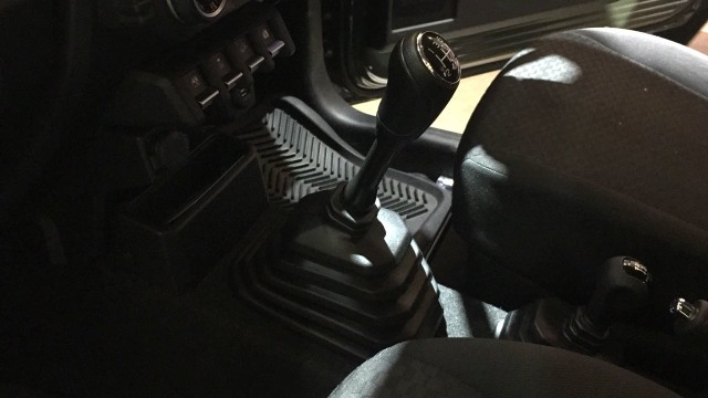 Tuas transmisi Suzuki Jimny (Foto: Aditya Pratama Niagara/kumparanOTO)