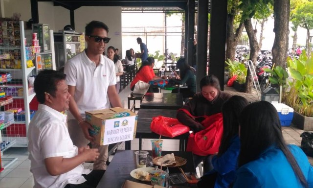 Aktivis dan Mahasiswa di Bali Buka Posko Bantuan untuk Gempa Lombok (1)