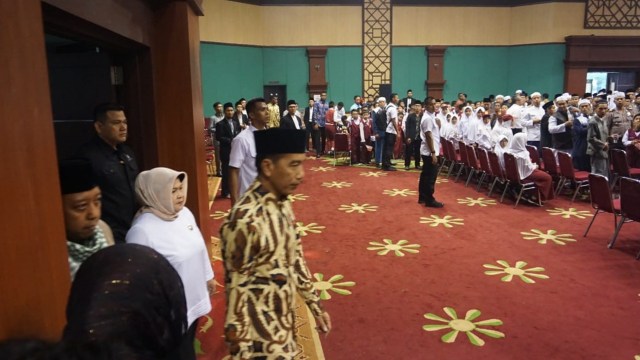 Presiden Jokowi tiba pada Acara MUI di Cibinong, Rabu (8/8). (Foto: Yudhistira Amran Saleh/kumparan)