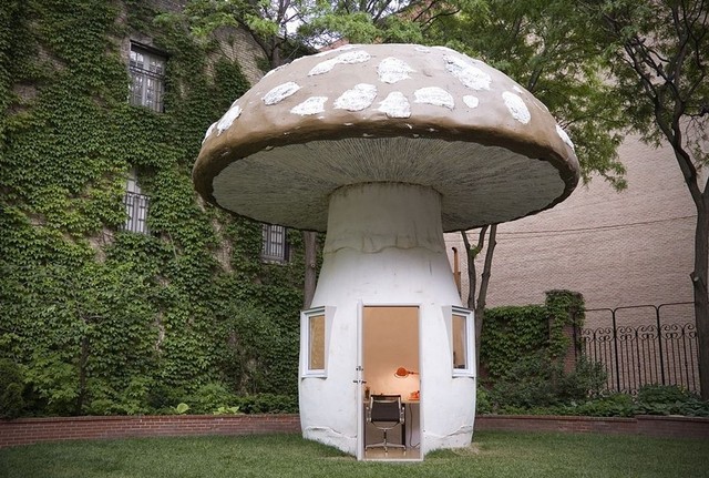 5 Desain Rumah Teraneh di Dunia, Salah Satunya Tembus Pandang