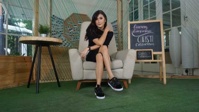 Taeyon 'SNSD' dan IU Jadi Inspirasi Christi Colondam di Lagu '24 Jam' (12312)