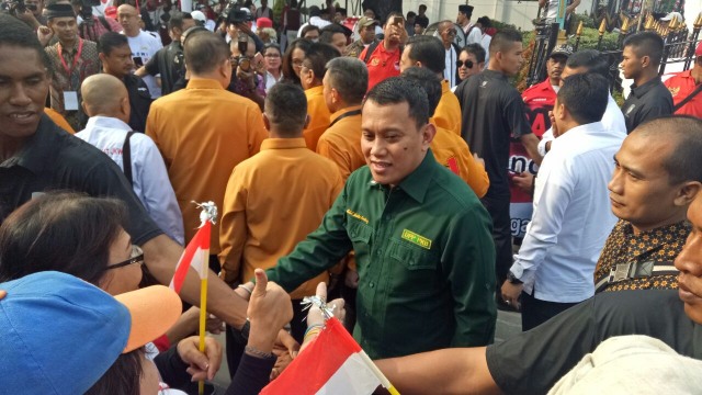 Sekjen PKB Abdul Kadir Karding tiba di Gedung Joang 45, Jumat (10/8/18). (Foto: Nabila Fatiara/kumparan)