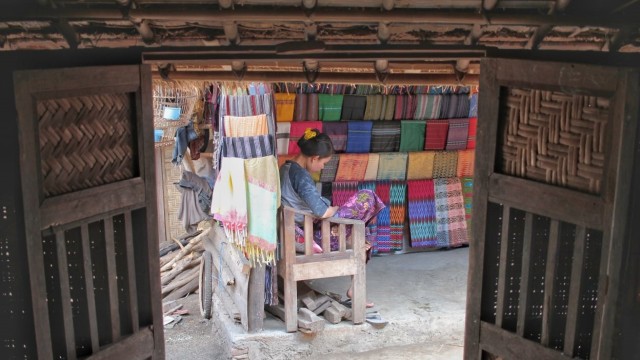 Kampung Suku Sasak Sade, Lombok Tengah