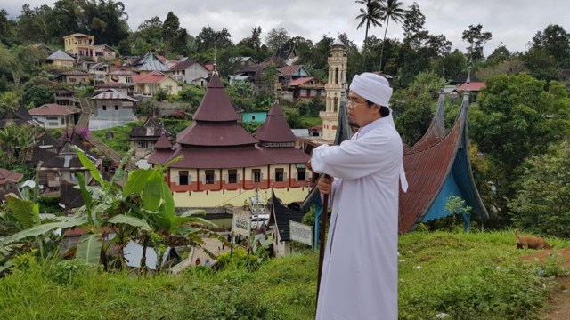 Ketua MUI Sumatera Barat Minta Ma'ruf Amin Segera Mundur