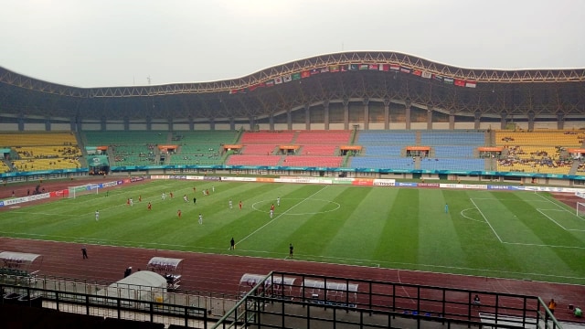 Suasana Stadion Patriot Candrabraga dari tribune media. (Foto: Alan Kusuma/kumparan)