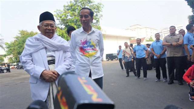 Jokowi dan Ma'ruf Amin Tiba di RSPAD Gatot Soebroto, Jakarta (12/8). (Foto: Yudhistira Amran Saleh/kumparan)